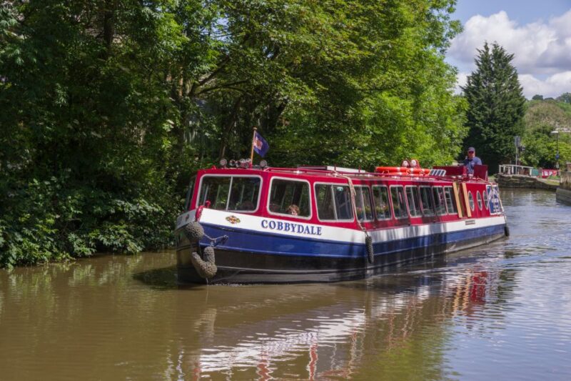 Skipton: 1-Hour Canal Cruise - Highlights of the Experience