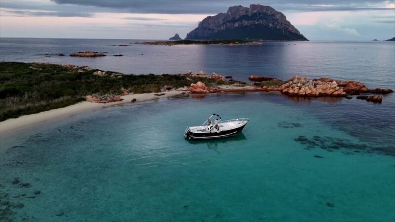 Sleeping on a boat in the bay - FAQ
