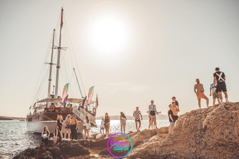 Sliema: Sailboat Party with an Open Bar, Food, and Swimming - Practical Details