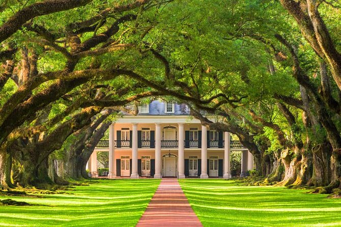 Small Airboat and Oak Alley Plantation Tour From New Orleans - Pickup and Location Details