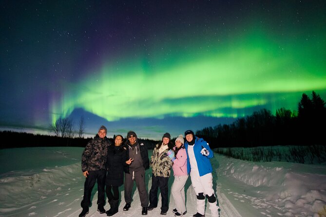 Small Group Aurora Viewing Tour With Free Photography - Meeting and Pickup