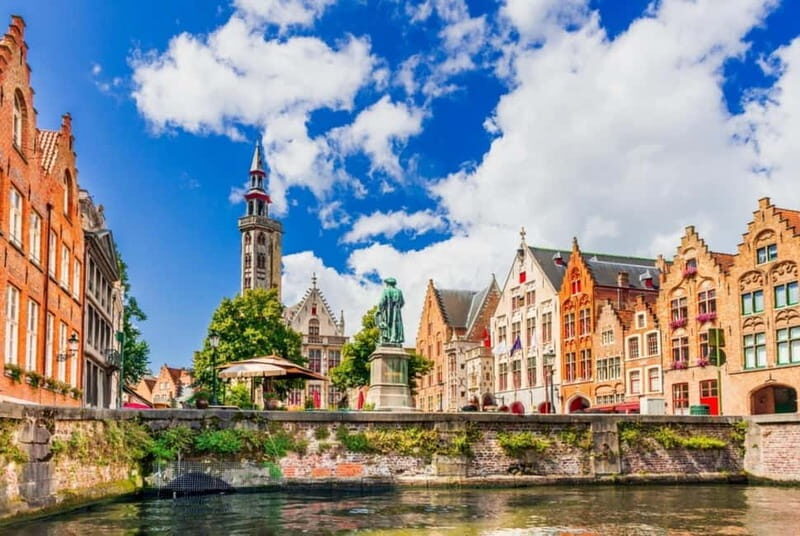 Small-Group Bruges Tour with opt Canal Cruise from Zeebrugge - Walking Tour: Discovering Bruges’ Heart