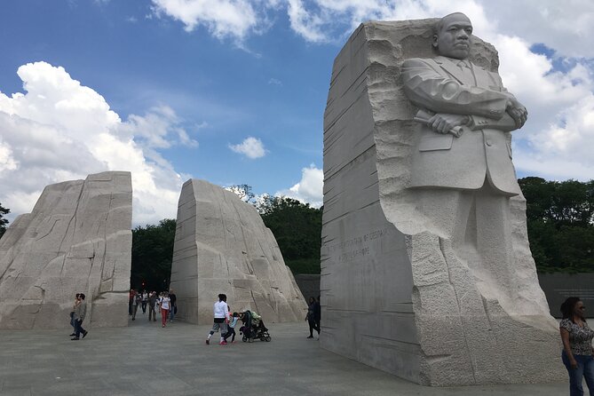 Small-Group Cherry Blossoms and Monuments Walking Tour - Sum Up