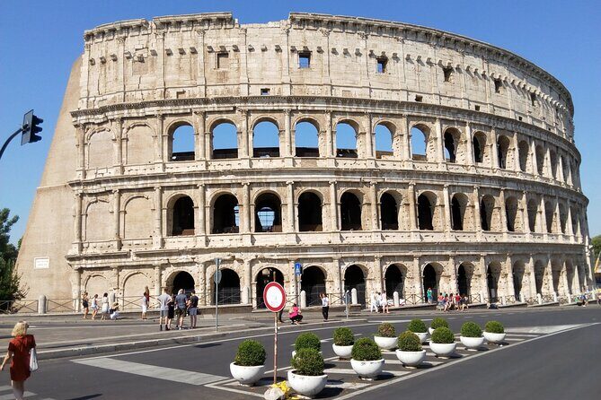 Small Group Colosseum Guided tour - The Colosseum: The Heart of Ancient Rome