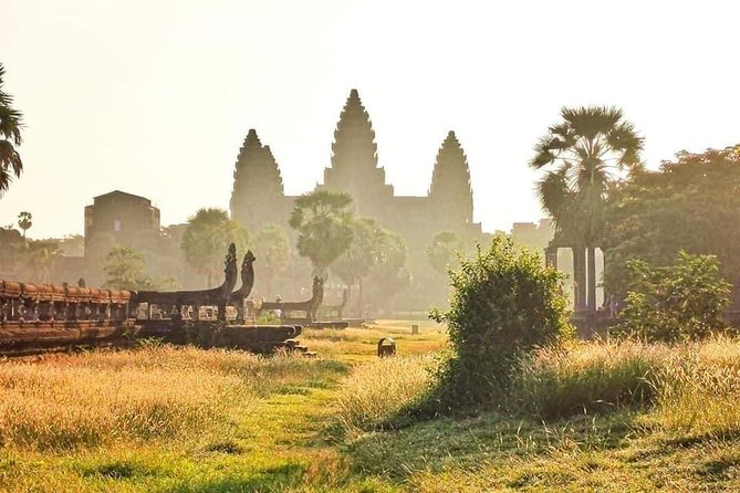Small-Group Explore Angkor Wat Tour With Guide From Siem Reap - Booking and Reservation Details