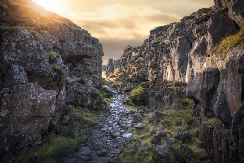 Small Group: Golden Circle & Friðheimar Visit From Reykjavik - FAQ