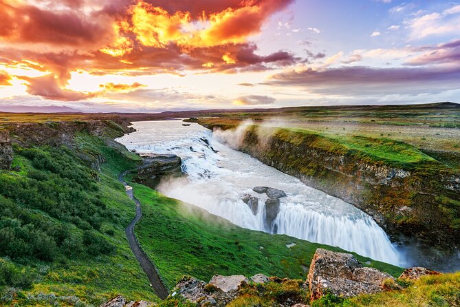 Small Group Golden Circle Tour: the # 1 - Lunch at Farm & Luxury Hot Sea Baths - Included Activities