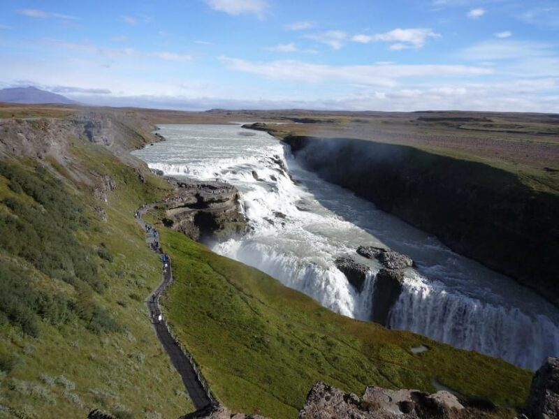 Small Group Golden Circle Tour w/ Kerid & Tomato Farm Visit - Who Will Love This Tour?