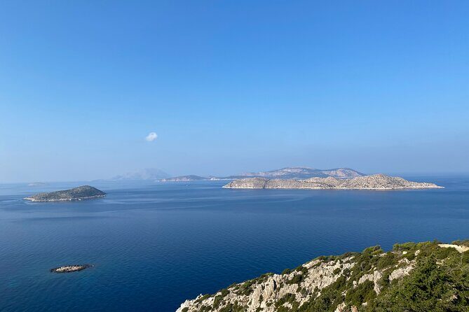 Small group hiking between the beach and Kritinia Castle - Exploring the Small Group Hike Between Kritinia Beach and Kritinia Castle