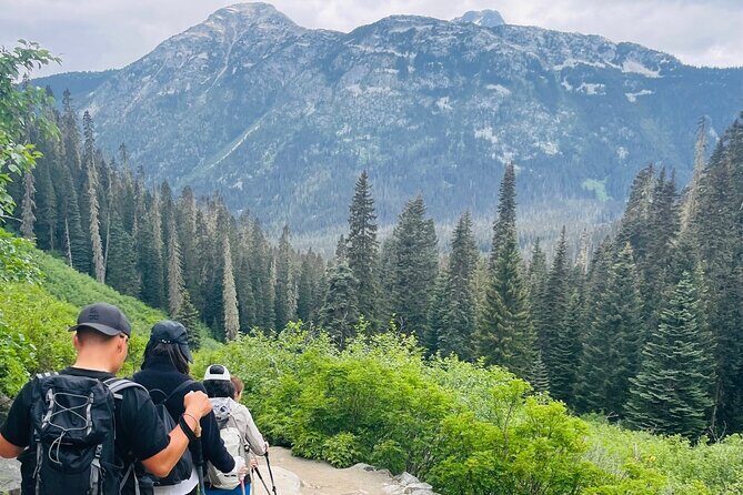 Small Group Joffre Lakes Hike and Whistler Day Trip - What’s Special About Joffre Lakes?