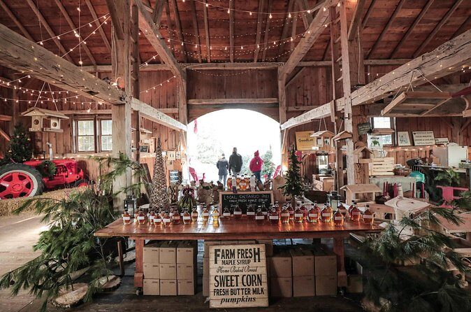 Small Group Mystery Shop and Dine Christmas Tour from Toronto - FAQ