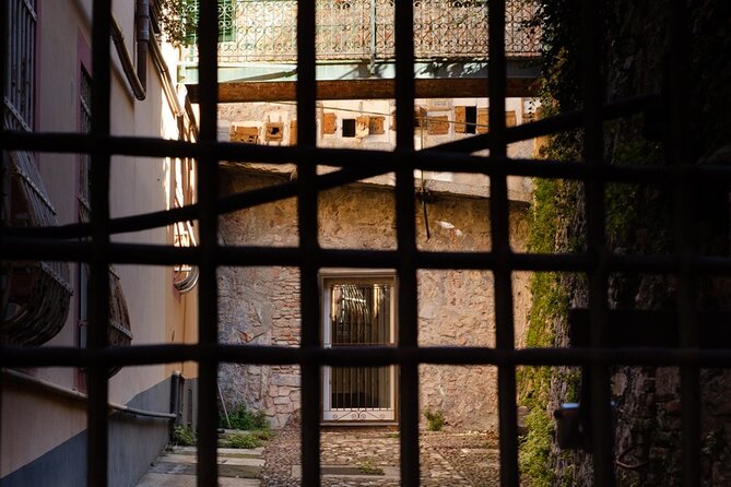 Small-Group Panoramic Photo Tour of Genoa Review - Booking Confirmation and Review Authenticity