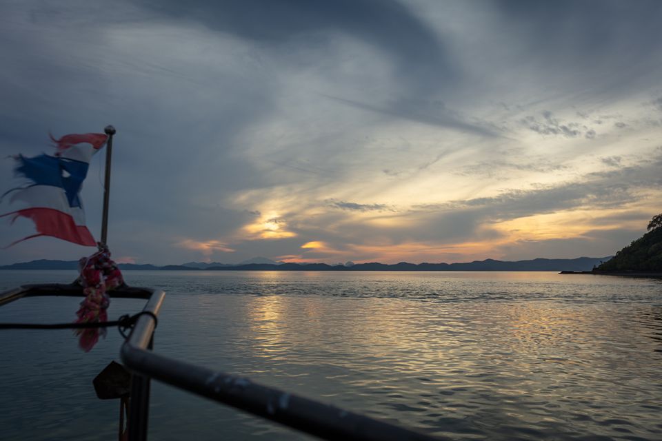 Small Group Phang Nga Bay Relaxing Sunset Tour With Lunch - Visiting James Bond Island