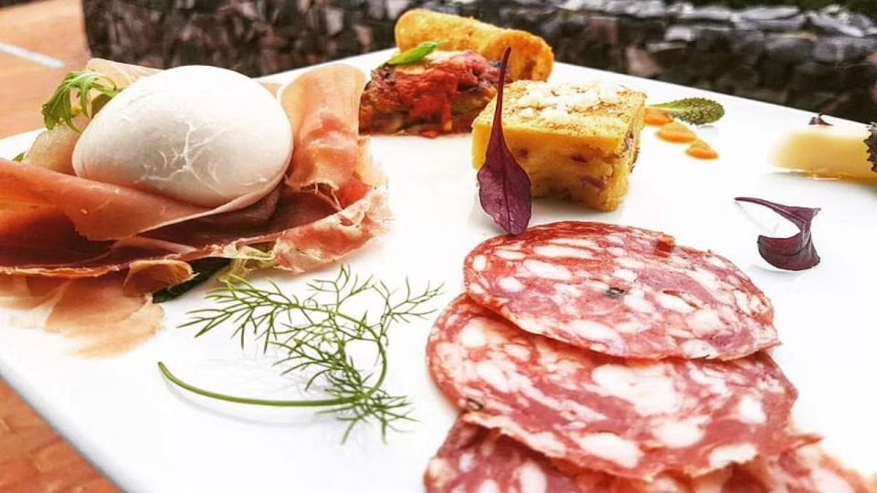 Small Group Pompeii Wine Tasting: Lunch & Transfer Included - Inclusions and Pricing