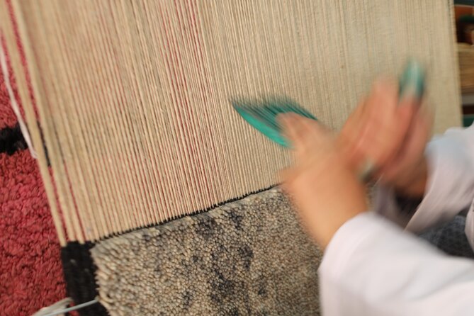 Small Group Rug Making Workshop in Marrakech With Licensed Guide - Materials and Accessibility