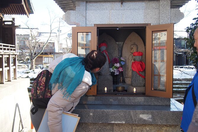 Small Group Sightseeing Tour Visit to Toyama With Lunch Included - Meeting Point and Pickup Details