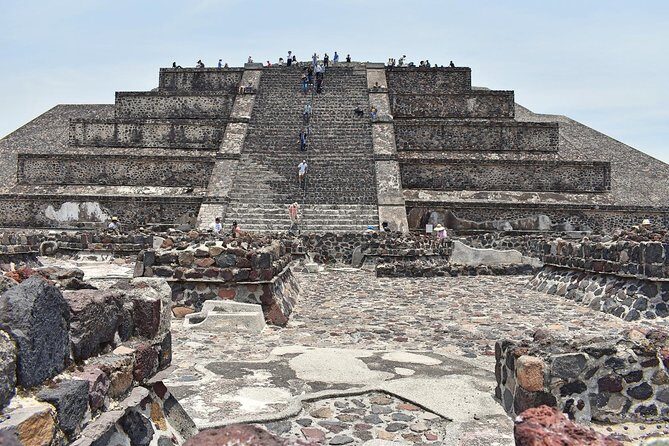 Small Group: Teotihuacan Pyramids and Shrine of Guadalupe from Mexico City - Authentic Insights from Travelers