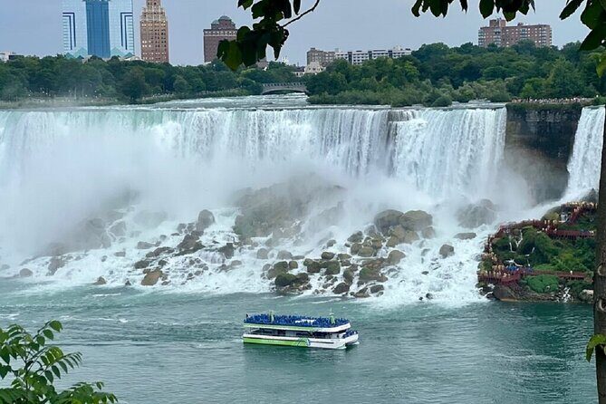 Small group Toronto Montreal Quebec and Niagara Falls 5 Day Tour - The Sum Up