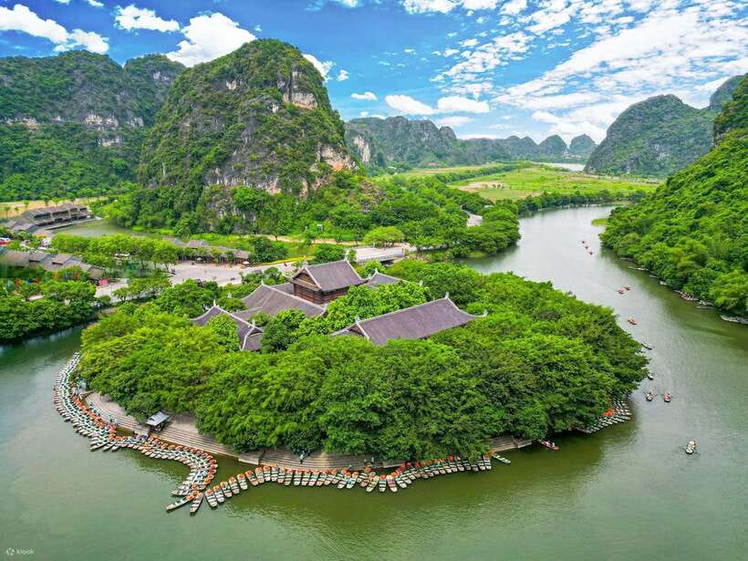Small Group Tour Bai Dinh, Trang An, Mua Cave From Ninh Binh - Visit to Bai Dinh Pagoda