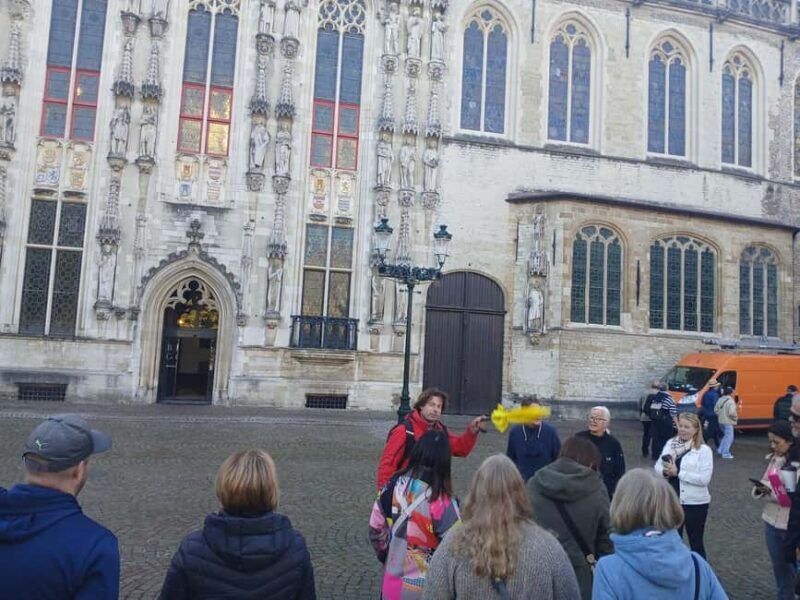 Small-Group Tour of Bruges with a local. Free Praline - Value for Money