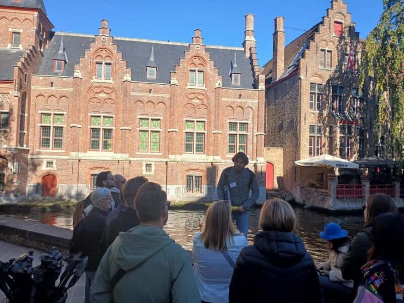 Small-Group Tour of Bruges with a local. Free Praline - The Sum Up
