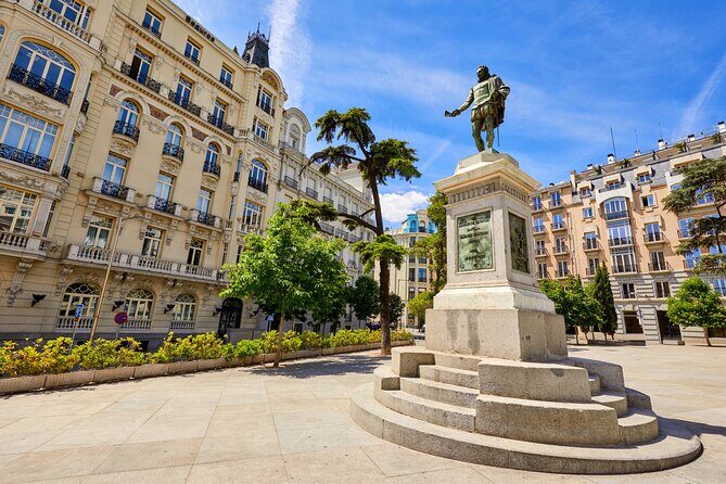 Small Group Tour of the Austrias in Madrid - An In-Depth Look at the Tour Experience