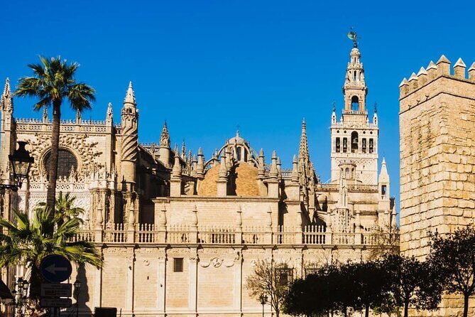 Small Group Tour to Cathedral and Giralda Direct Entrance - Key Points