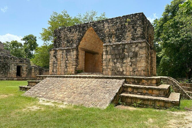 Small group tour to Chichen Itza early access + Cenote + Ekbalam - FAQ