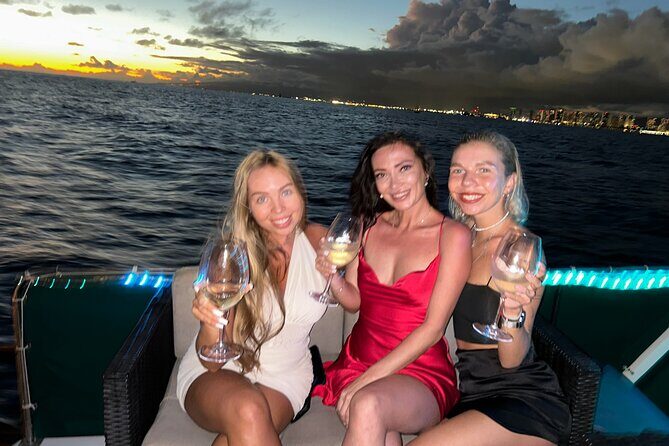 Small-Group Whale Watching Cruise on a Waikiki Motor Yacht - An Honest Look at What You Can Expect