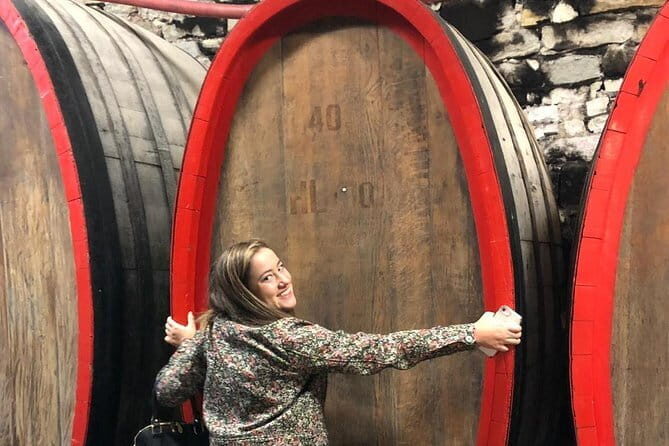 Small Group Wine Tasting in Tuscany with Vineyard Visit - Key Points