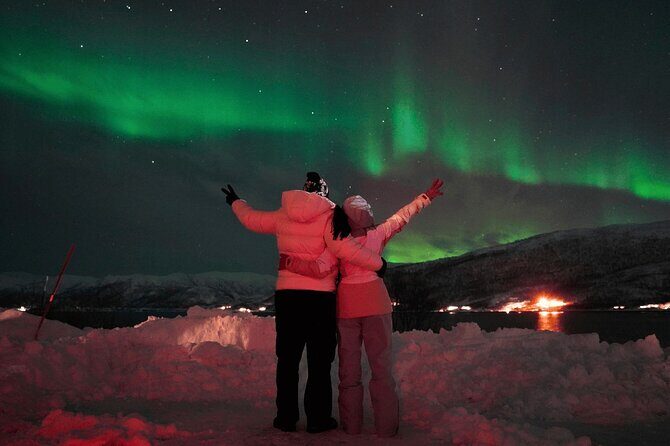 Small Northern Lights Tour Max8 Guests PRO Photographer included - Why Choose This Northern Lights Tour?