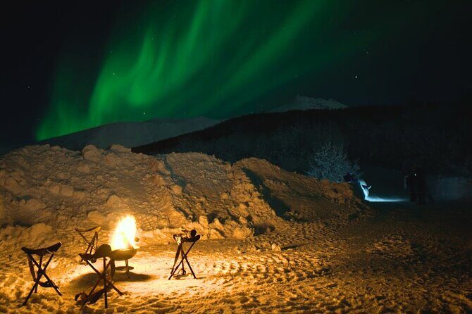 Small Northern Lights Tour Max8 Guests PRO Photographer included - FAQ