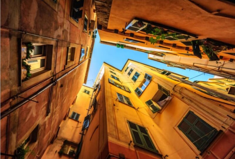 Smart Guiding Around a City With Unique Features. - Tour Experience