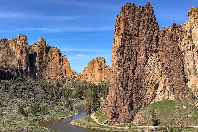 Smith Rock Beginner Rock Climbing Course with Certified Guides - An In-Depth Look at the Experience