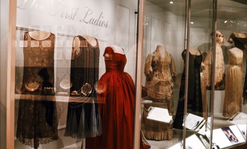 Smithsonian Natural History + Museum of American History 8pp - An In-Depth Look at the Tour Experience