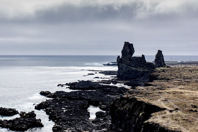 Snaefellsnes Peninsula Private Tour Review - Capturing Kirkjufell Mountain