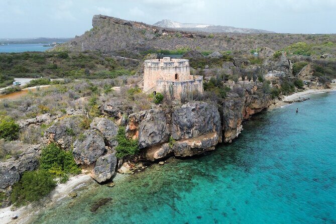 Snorkel boat trip: Sunken ship, old dutch fort & spanish bay - Key Points