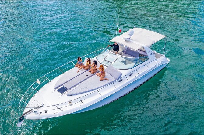 Snorkel or Sunset in La Paz aboard a 42 feet Yacht - Gourmet Food and Drinks on Board