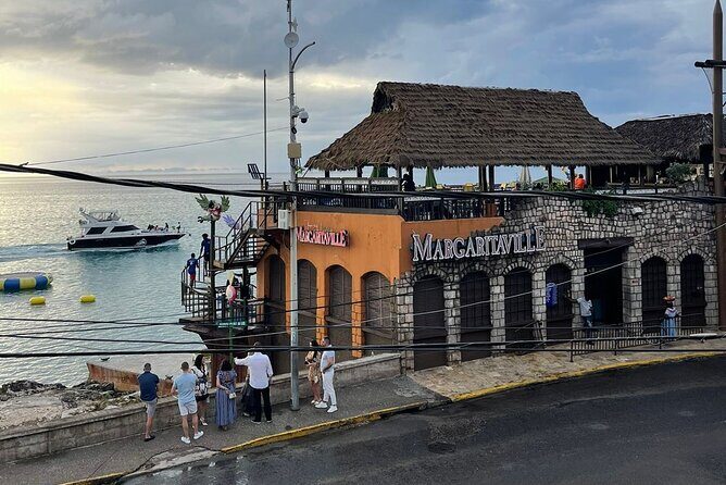 Snorkeling with Margaritaville and shops on Hipstrip activity - Who Will Love This Tour?