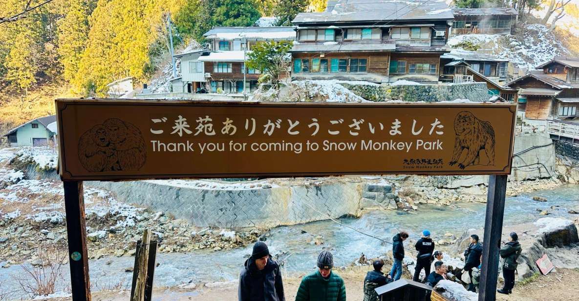 Snow Monkey Park & Zenkoji Temple One Day Trip - What to Expect at the Attractions