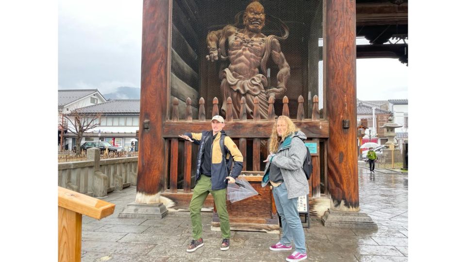 Snow Monkey & ZinkoJi With Sake Tasting Private Tour - Zenko-ji Temple Visit
