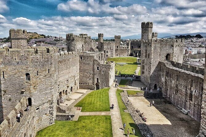 Snowdonia & The 3 Castles Tour - The Transportation and Group Size