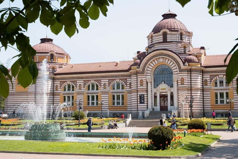 Sofia: Express Walk with a Local in 60 minutes - Key Points