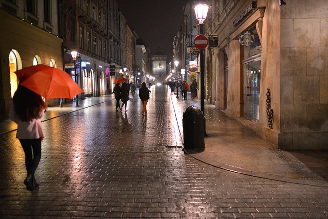 Solve the Mystery and Explore Hidden Kraków - Ideal for Group Collaboration
