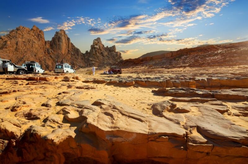 Soma Bay: Desert Stargazing Jeep Adventure With BBQ Dinner - Stargazing Highlights
