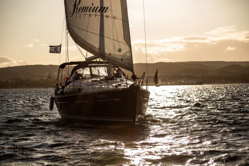 Sopot: Sunset Yacht Cruise with Welcome Drink - Key Points