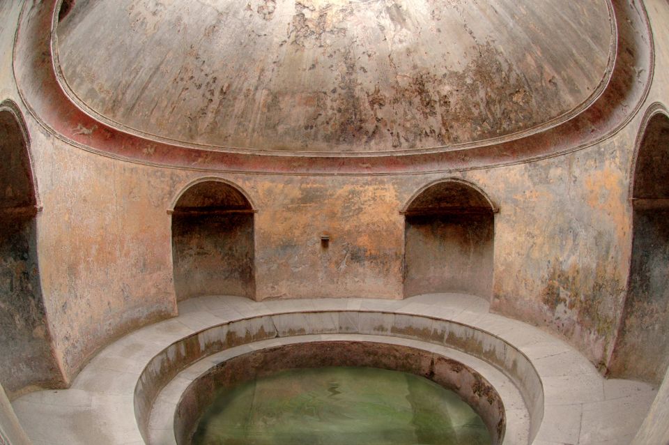 Sorrento and Pompeii Tour: Limoncello & Ancient Roman Dishes - Explore Ancient Pompeii