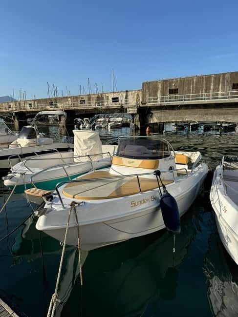 Sorrento: boat rental without a license, sail to Capri - An In-Depth Look at the Experience