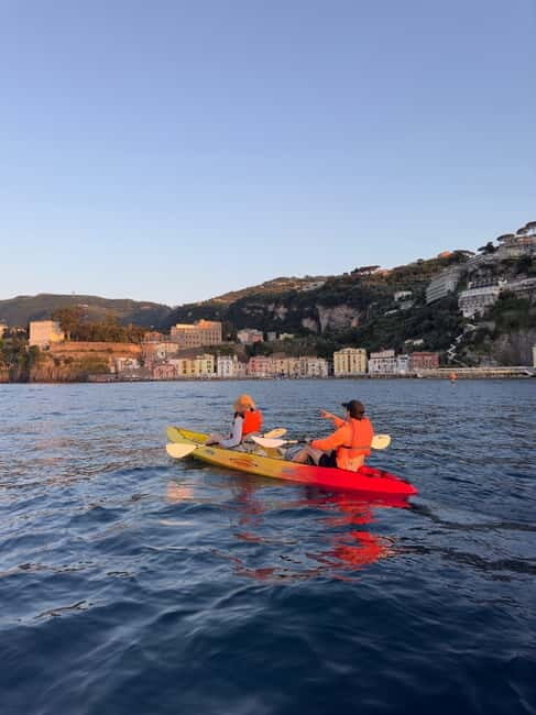 Sorrento: kayak small group tour to Bagni Regina Giovanna - Key Points