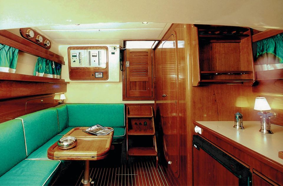 Sorrento: Luxury Private Boat Tour to Amalfi & Positano - Yacht Stops and Activities